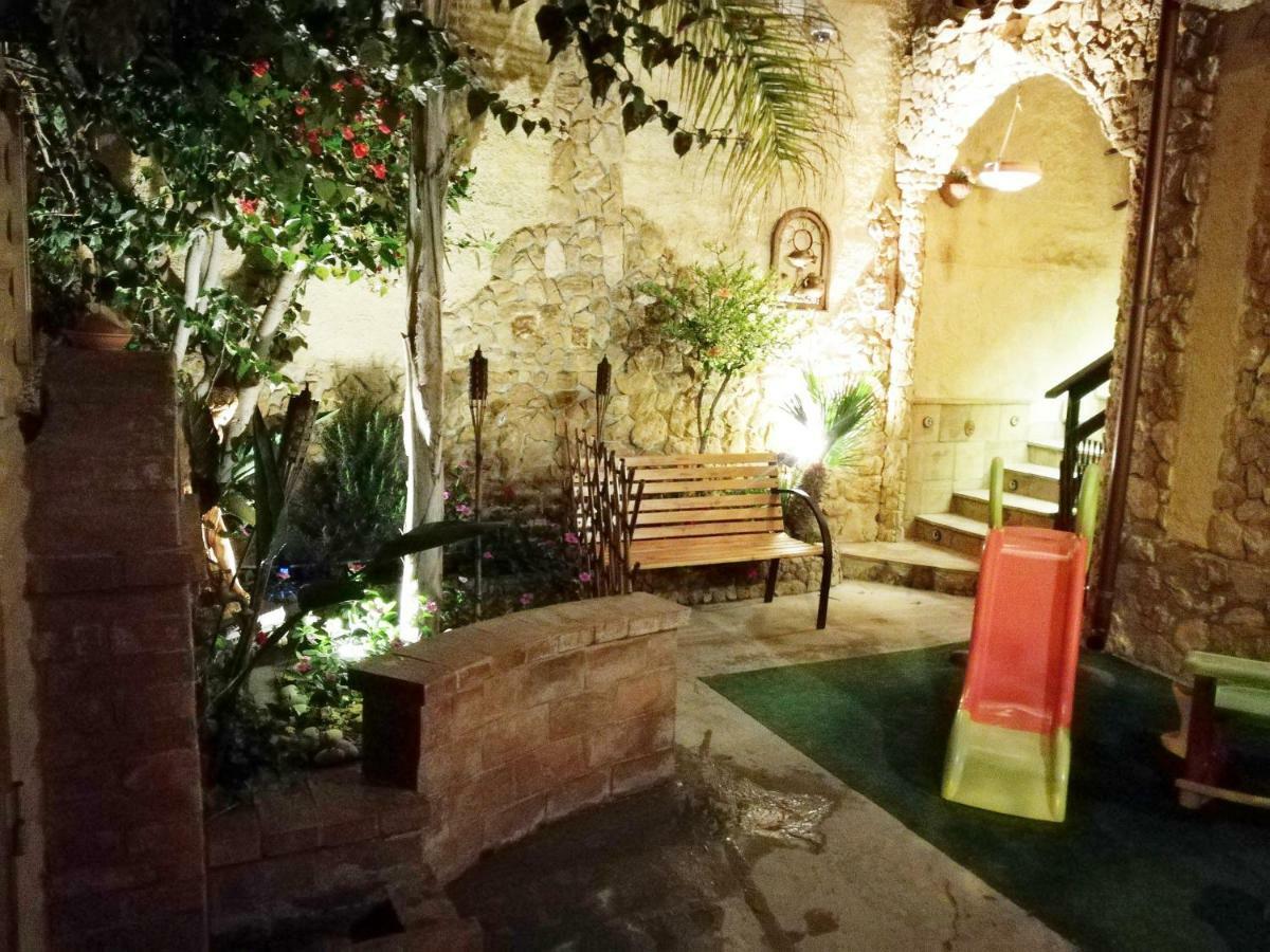Casa Vacanze Mediterraneo Villa Tre Fontane Exterior photo